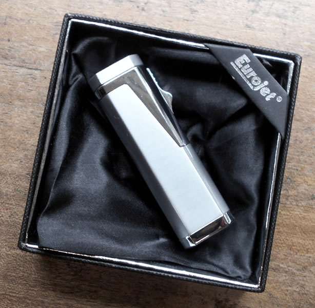 Eurojet Turbo lighter Triple-Jet - Built-in Cigar Punch